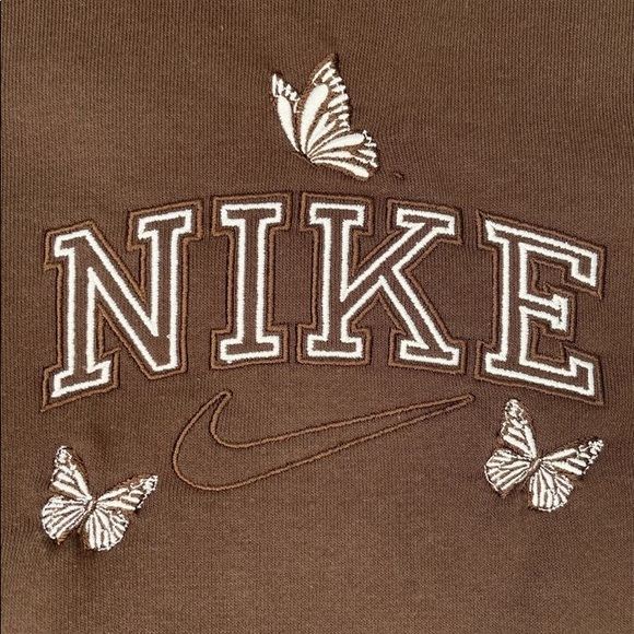 Nike Butterfly Sweatshirt - Picture 6 of 6